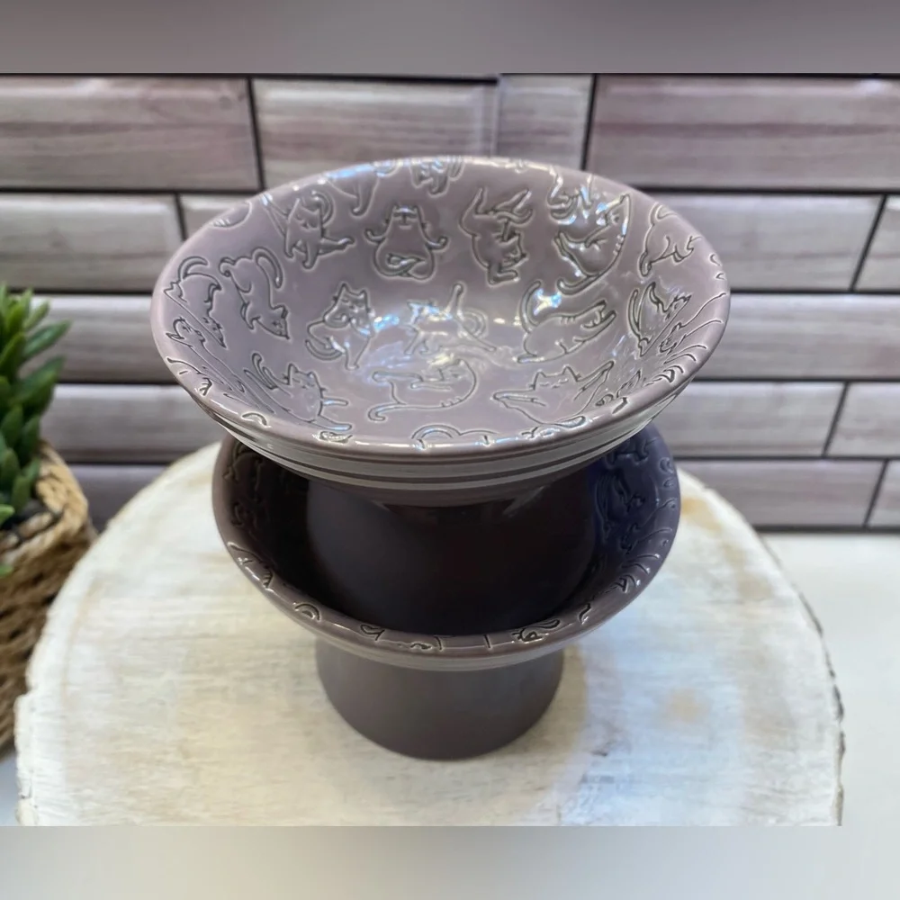 Signature 🐱 🐾 (2)Yoga cat screen embossed Elevated cat bowl Ancient Purple New